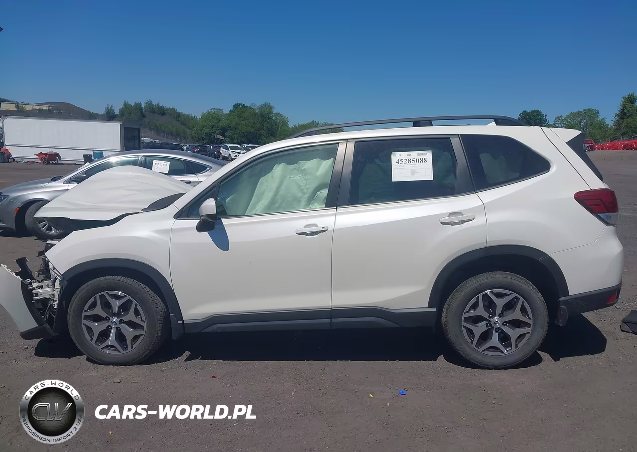2021 Subaru Forester Premium VIN:JF2SKAJCXMH533029 - 13
