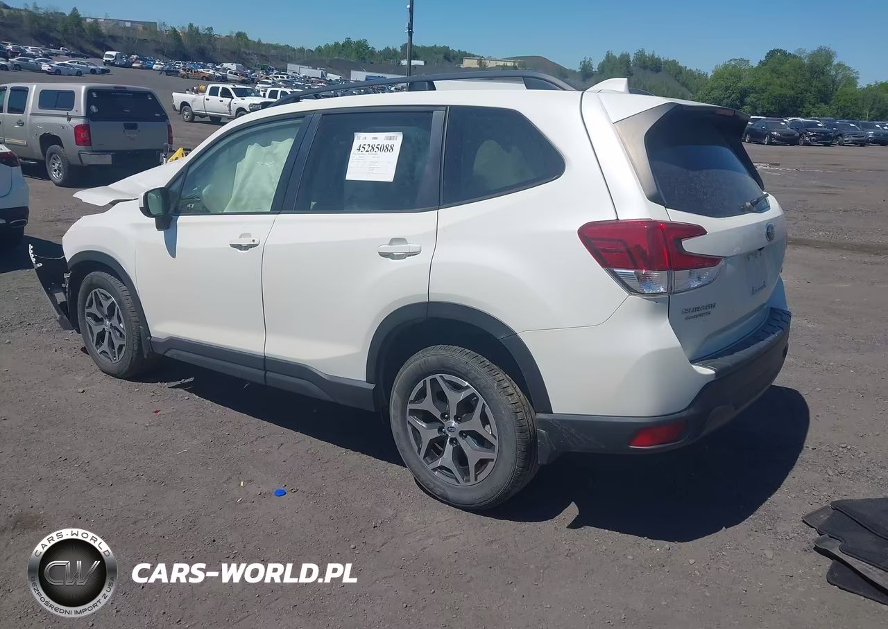 2021 Subaru Forester Premium VIN:JF2SKAJCXMH533029 - 3