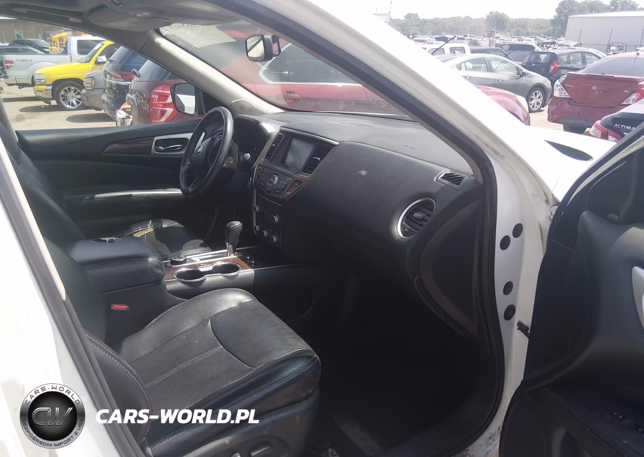 2017 Nissan Pathfinder Platinum VIN:5N1DR2MM3HC612053 - 5