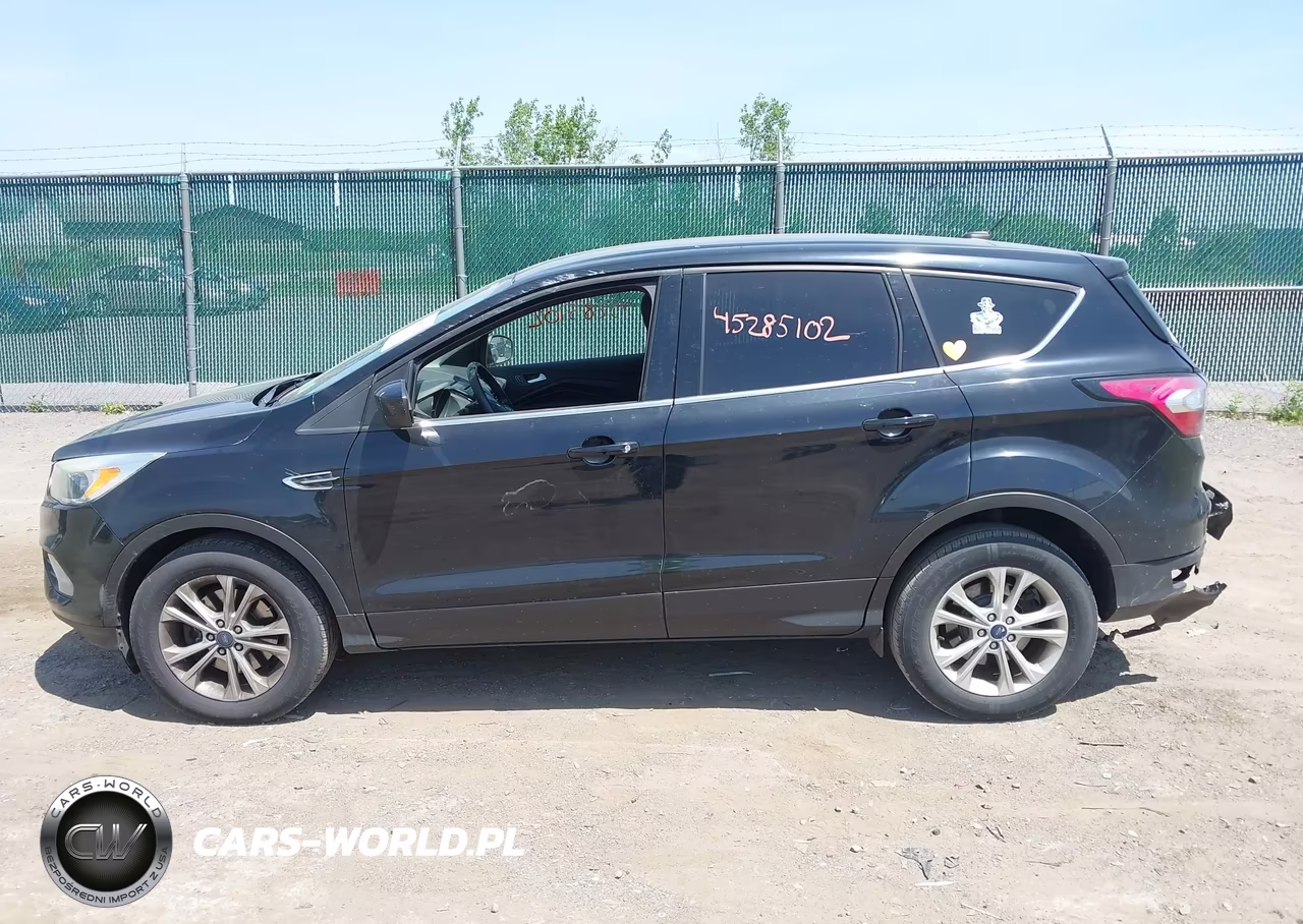 2017 Ford Escape Se VIN:1FMCU9GD9HUC74845 - 14