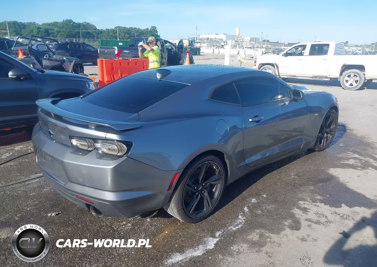 2019 Chevrolet Camaro 2Ss VIN:1G1FH1R70K0131644 - 4
