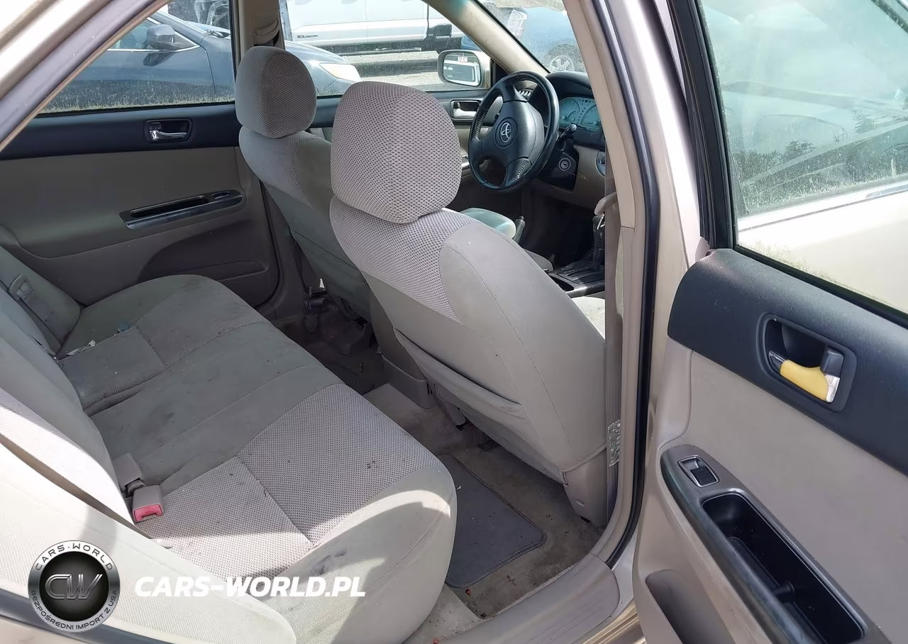 2002 Toyota Camry Se VIN:4T1BE32K92U106786 - 8