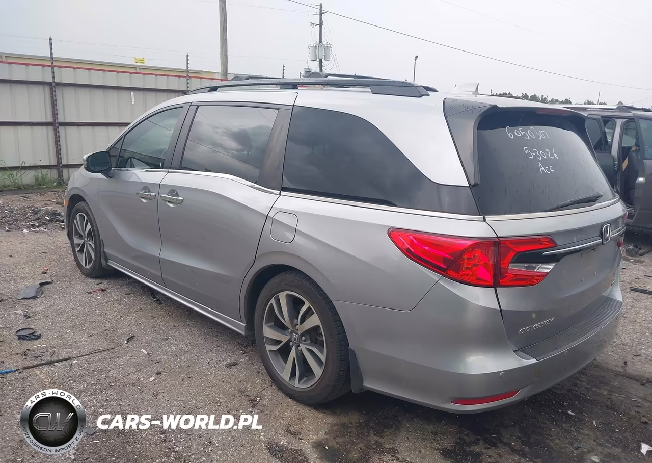 2022 Honda Odyssey Touring VIN:5FNRL6H89NB040050 - 3
