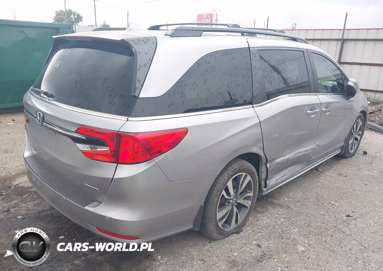 2022 Honda Odyssey Touring VIN:5FNRL6H89NB040050 - 4