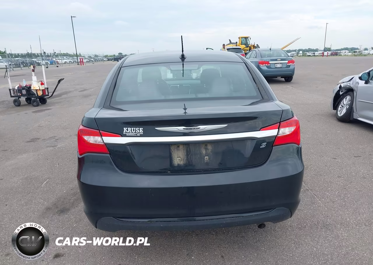 2013 Chrysler 200 Touring VIN:1C3CCBBB3DN594823 - 16