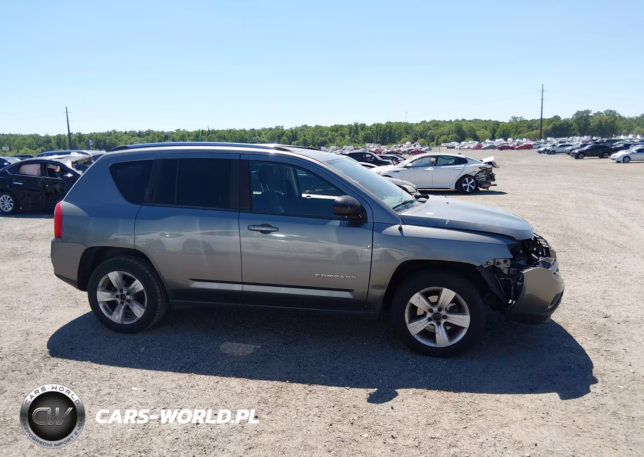 2012 Jeep Compass Latitude VIN:1C4NJDEB8CD608852 - 13