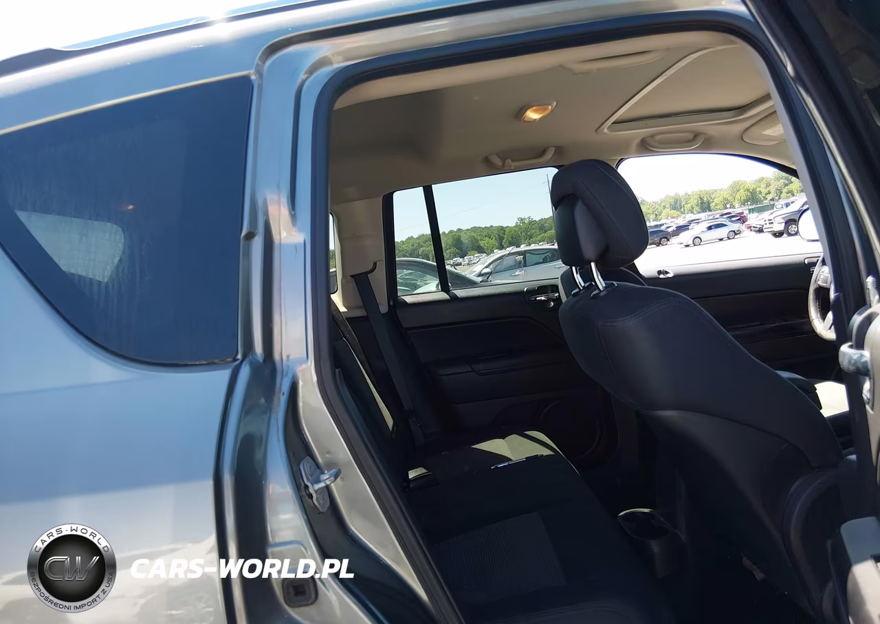 2012 Jeep Compass Latitude VIN:1C4NJDEB8CD608852 - 8