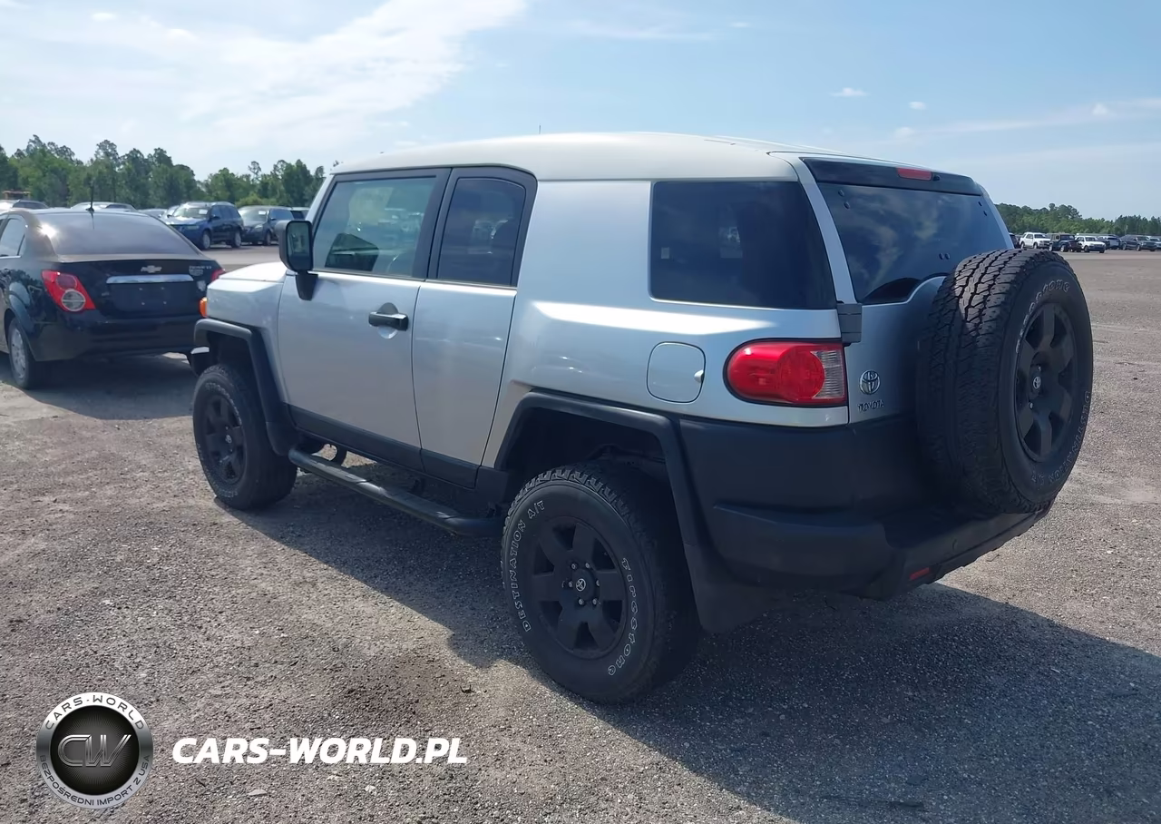 2007 Toyota Fj Cruiser VIN:JTEBU11F770054021 - 3