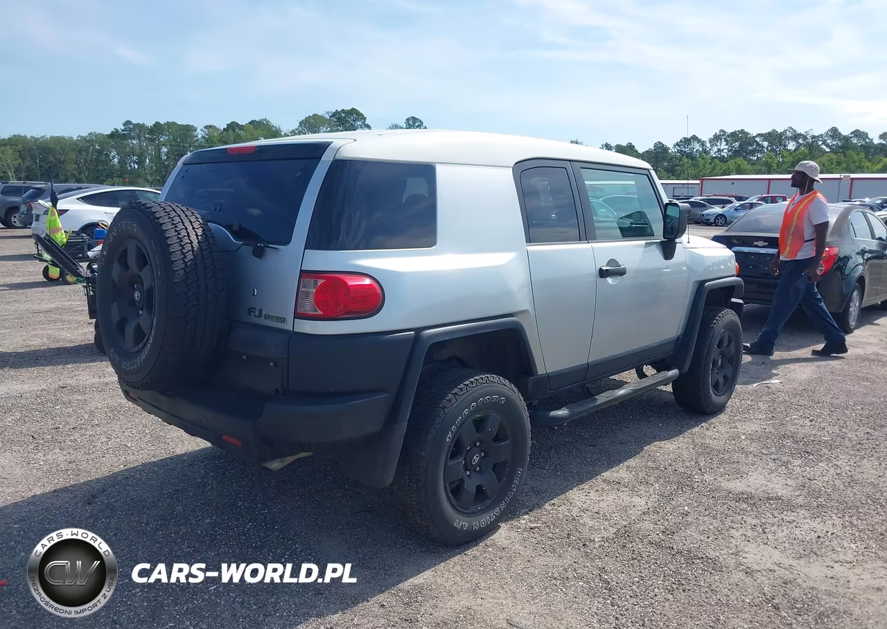 2007 Toyota Fj Cruiser VIN:JTEBU11F770054021 - 4