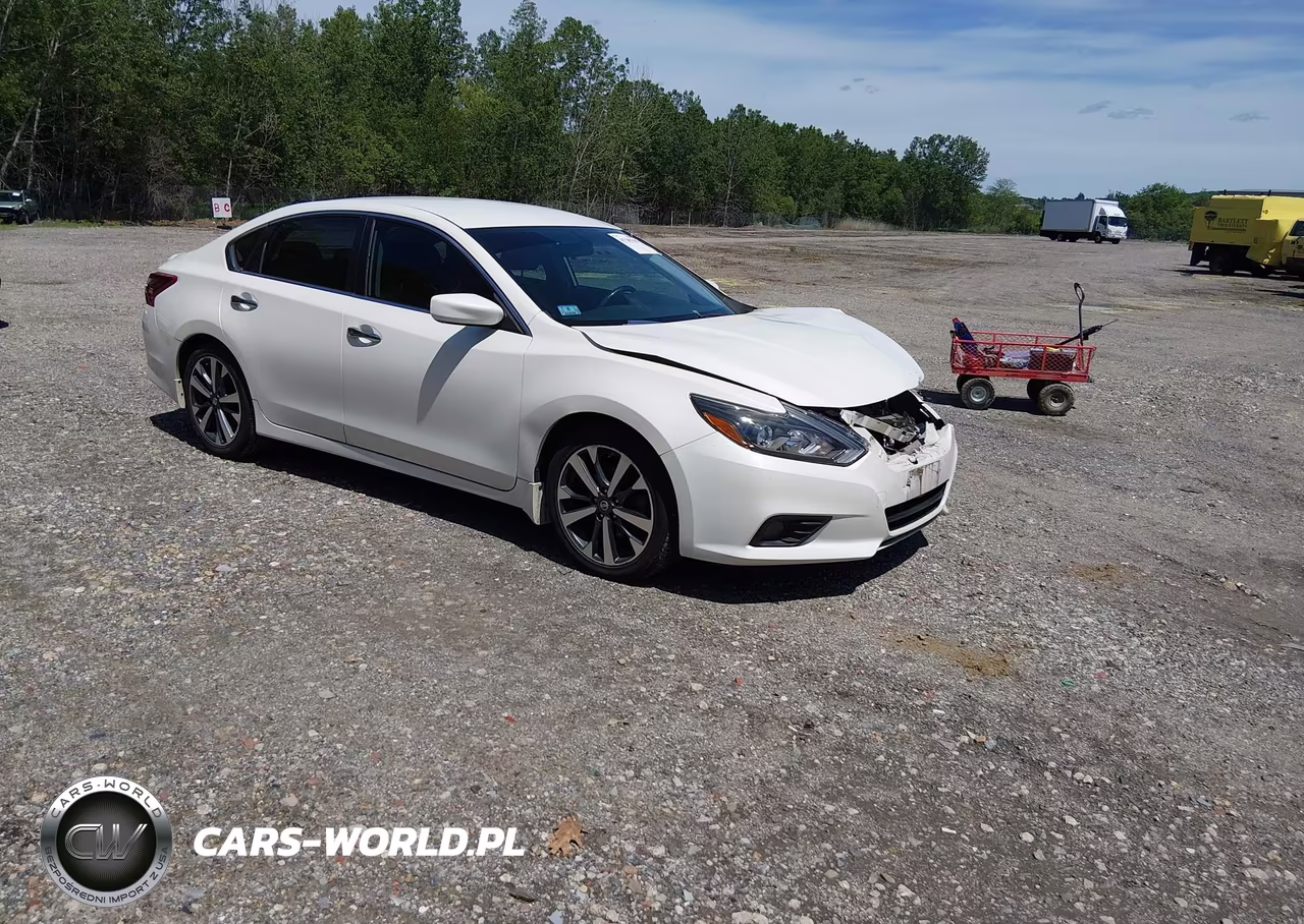 2017 Nissan Altima 2.5 Sr – zdjęcie 1 z 12