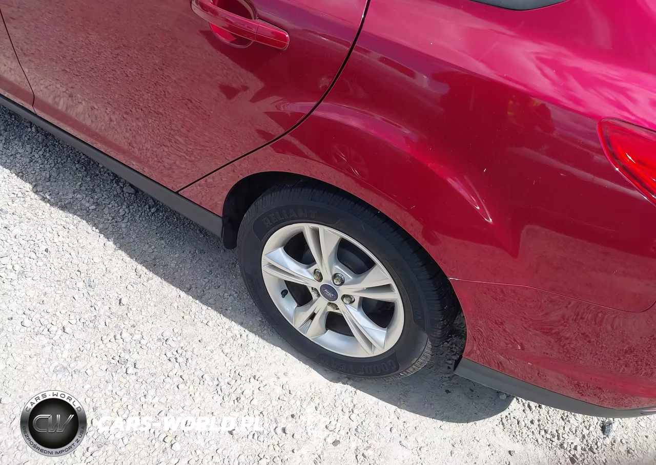 2014 Ford Focus Se VIN:1FADP3F28EL269866 - 6