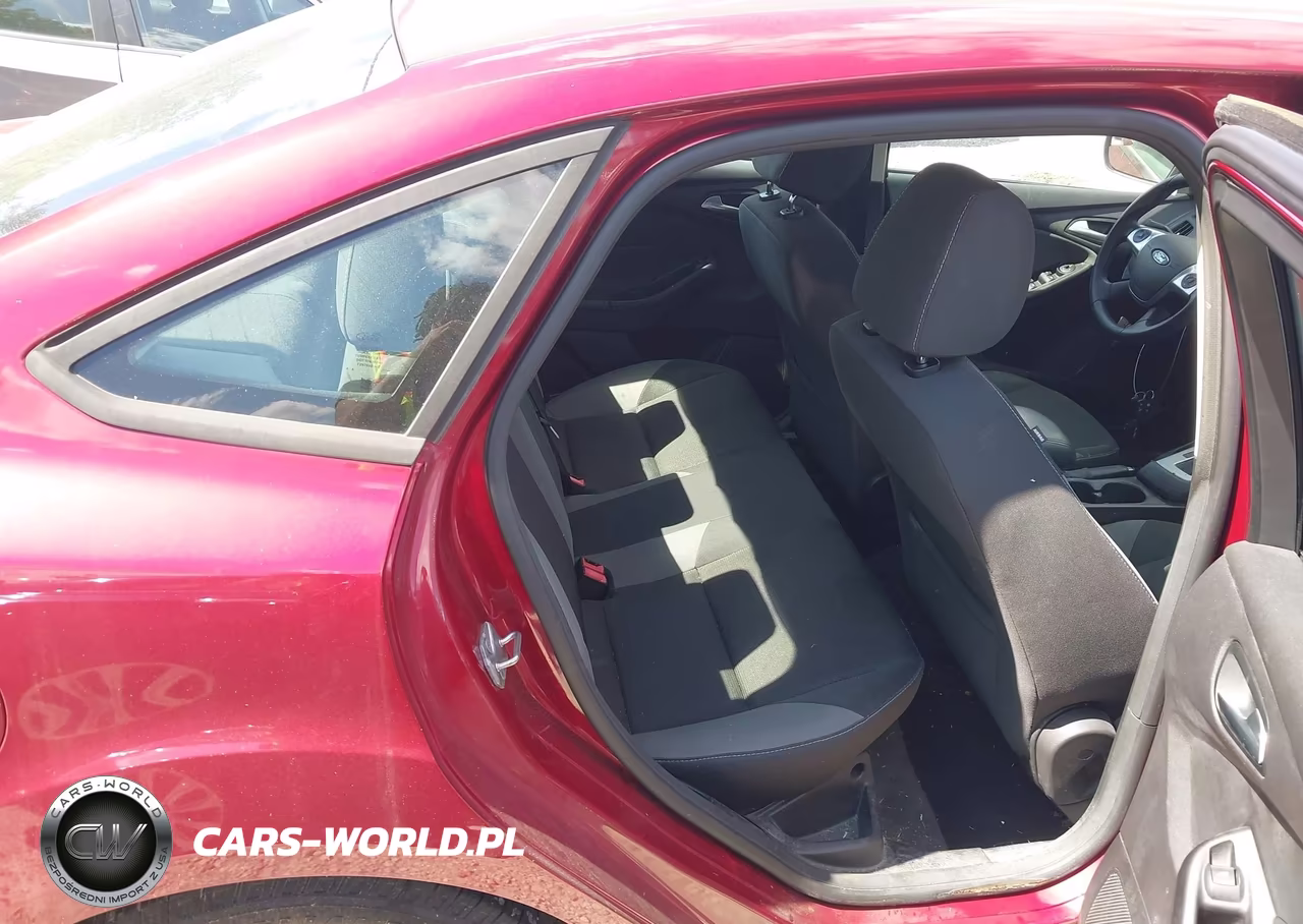 2014 Ford Focus Se VIN:1FADP3F28EL269866 - 8