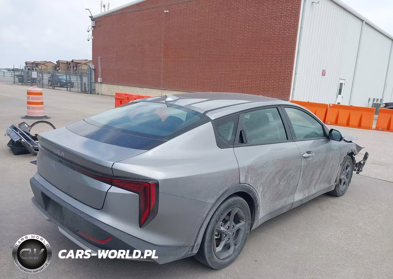 2025 Kia K4 Lxs VIN:3KPFT4DE7SE117552 - 4