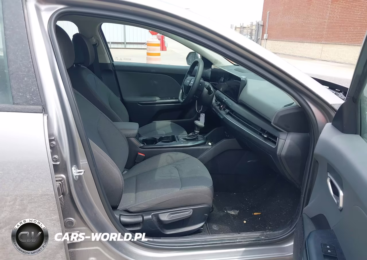 2025 Kia K4 Lxs VIN:3KPFT4DE7SE117552 - 5
