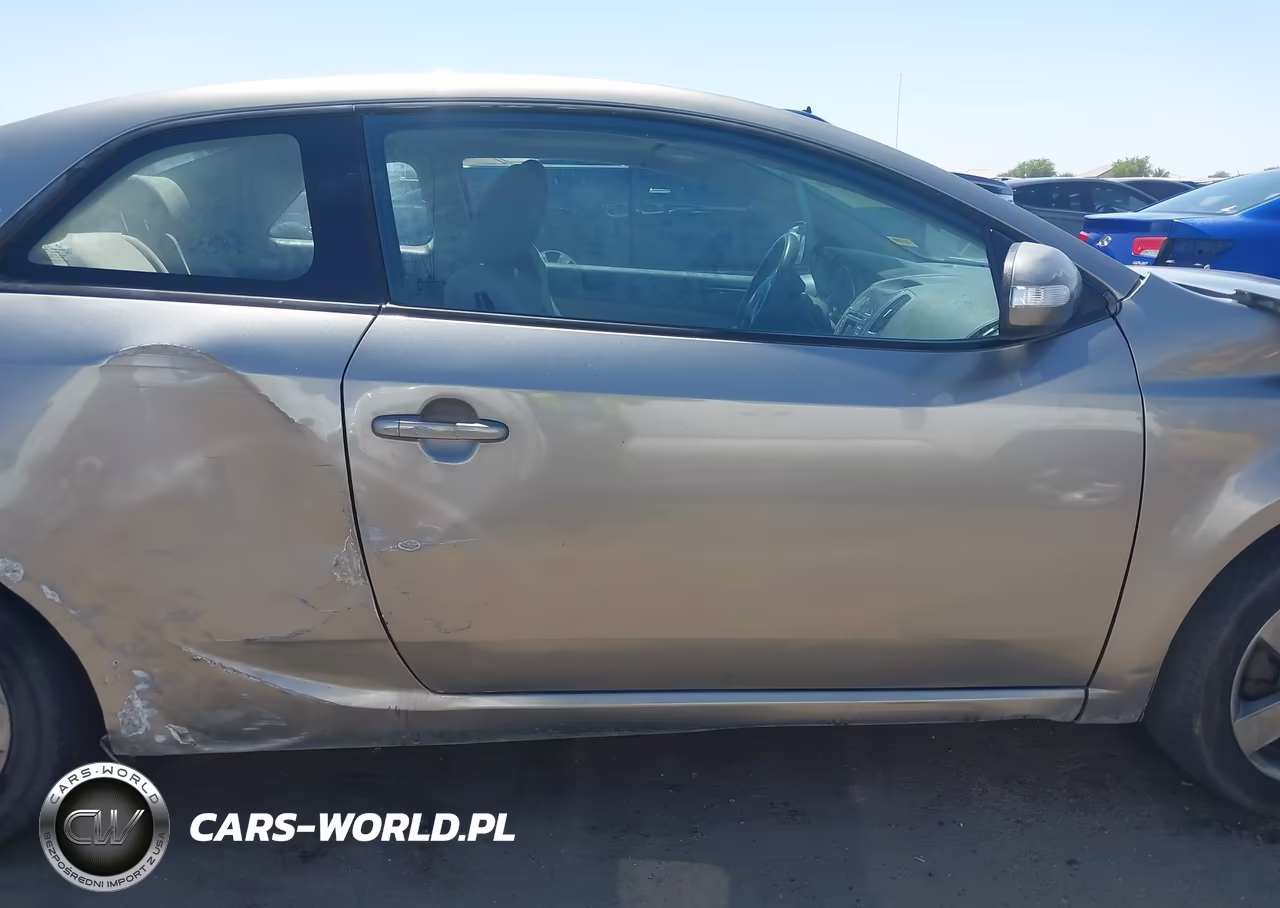 2010 Kia Forte Koup Ex VIN:KNAFU6A24A5252319 - 13