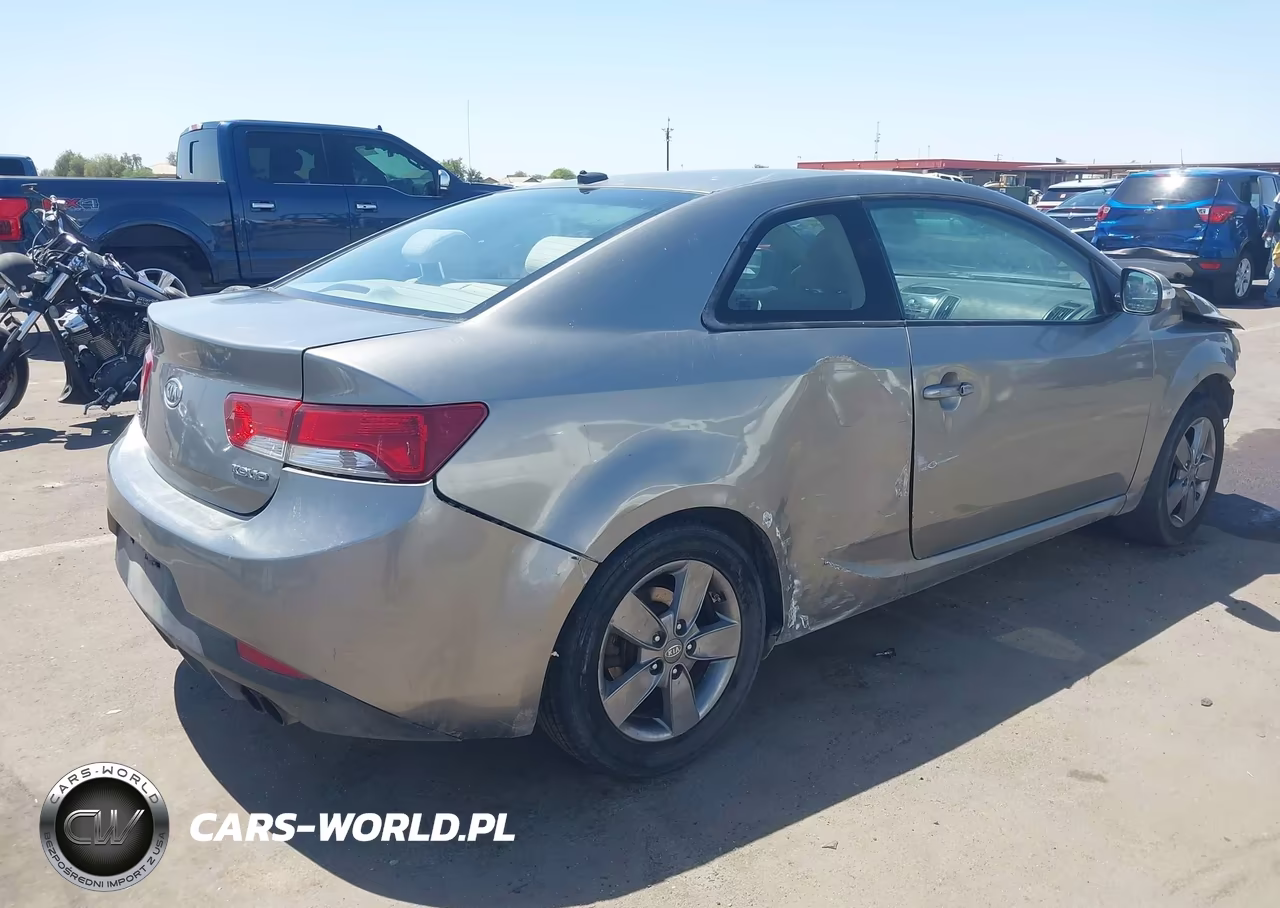 2010 Kia Forte Koup Ex VIN:KNAFU6A24A5252319 - 4