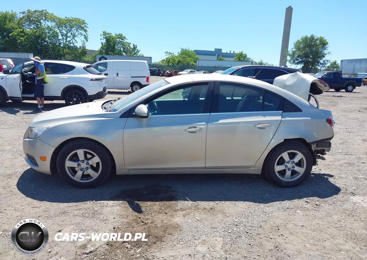 2014 Chevrolet Cruze 1Lt Auto VIN:1G1PC5SB2E7402045 - 14