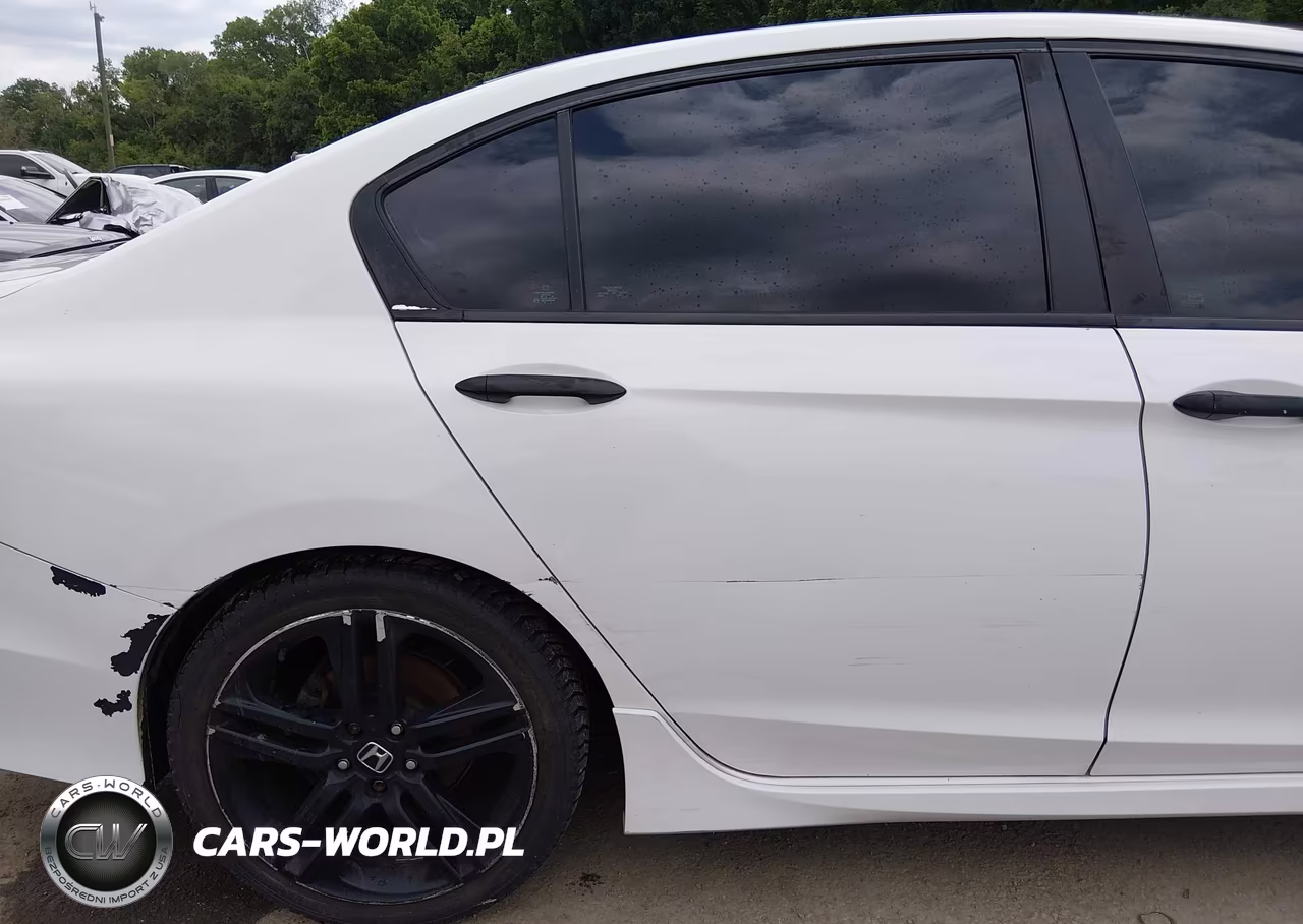 2017 Honda Accord Sport VIN:1HGCR2F60HA107955 - 18