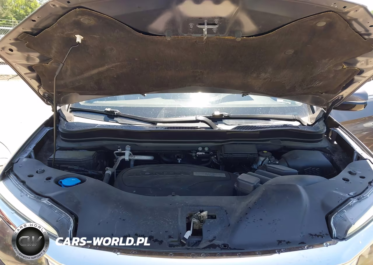 2019 Honda Pilot Touring VIN:5FNYF5H69KB043621 - 10