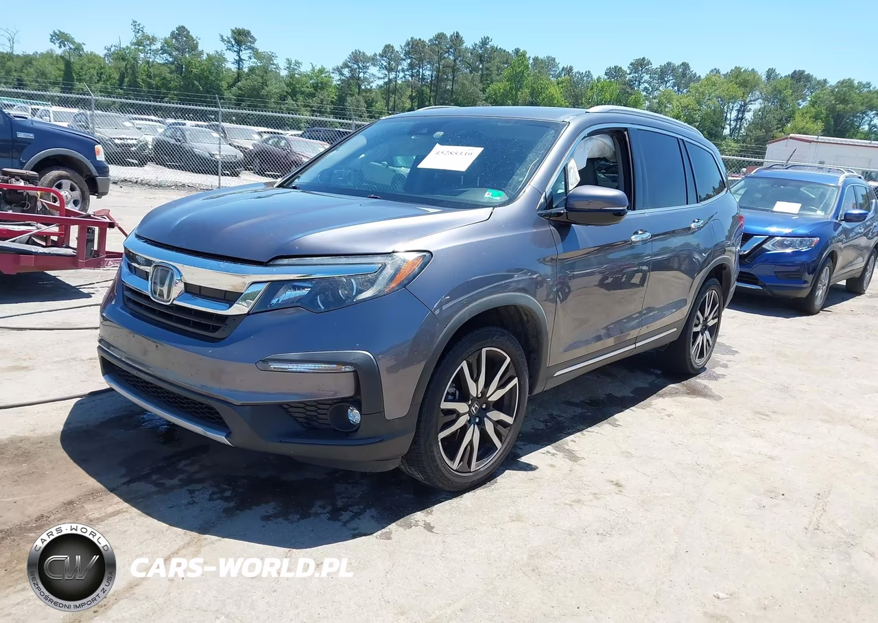 2019 Honda Pilot Touring VIN:5FNYF5H69KB043621 - 2