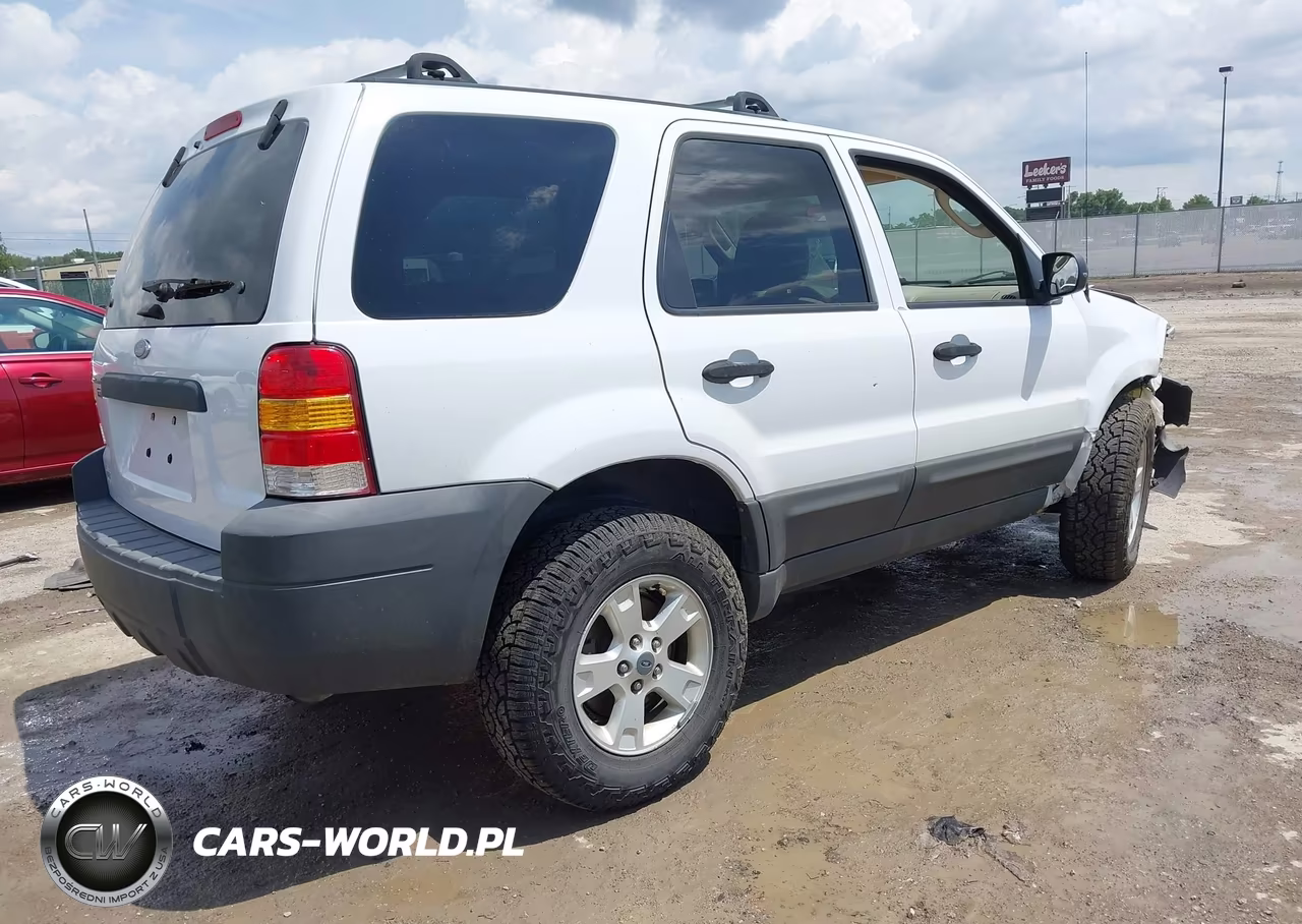 2005 Ford Escape Xlt VIN:1FMYU93155DA22619 - 4
