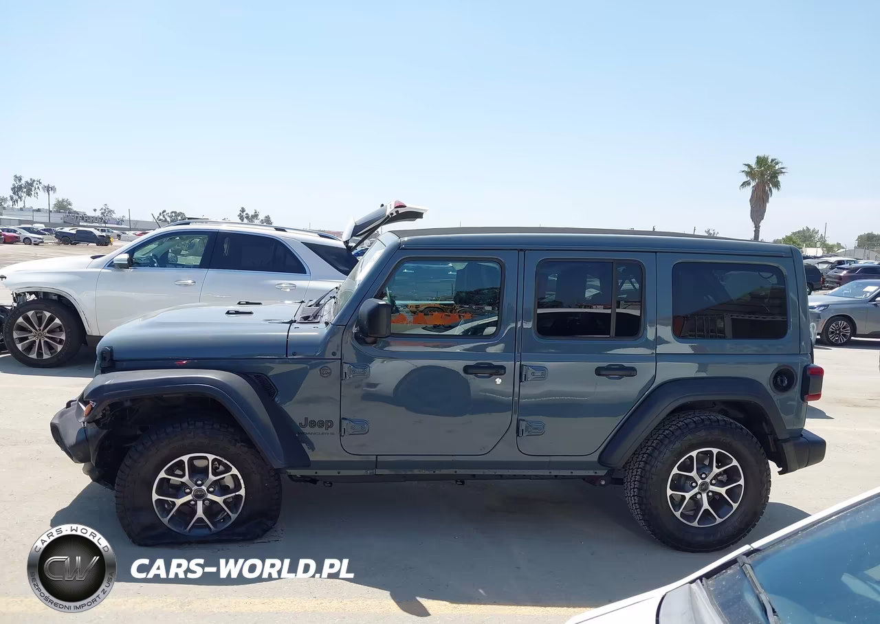 2025 Jeep Wrangler 4-Door Summit 4X4 VIN:1C4PJXDG3SW659962 - 14