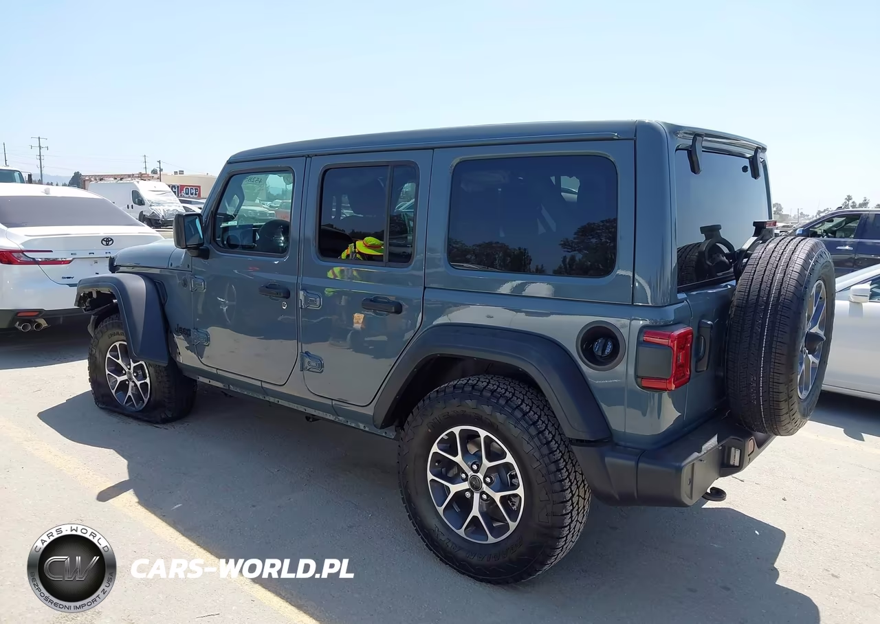 2025 Jeep Wrangler 4-Door Summit 4X4 VIN:1C4PJXDG3SW659962 - 3
