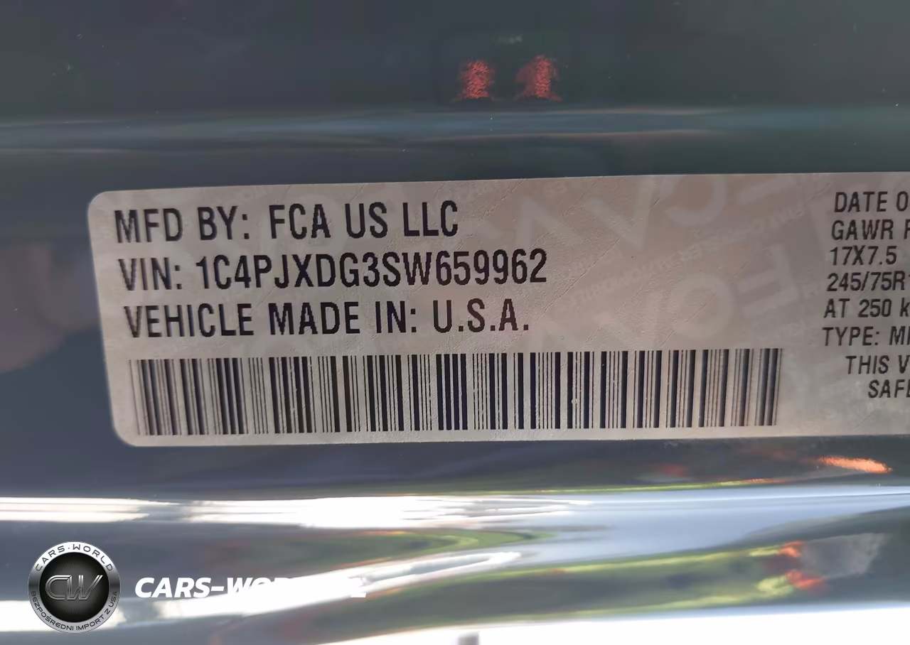 2025 Jeep Wrangler 4-Door Summit 4X4 VIN:1C4PJXDG3SW659962 - 9