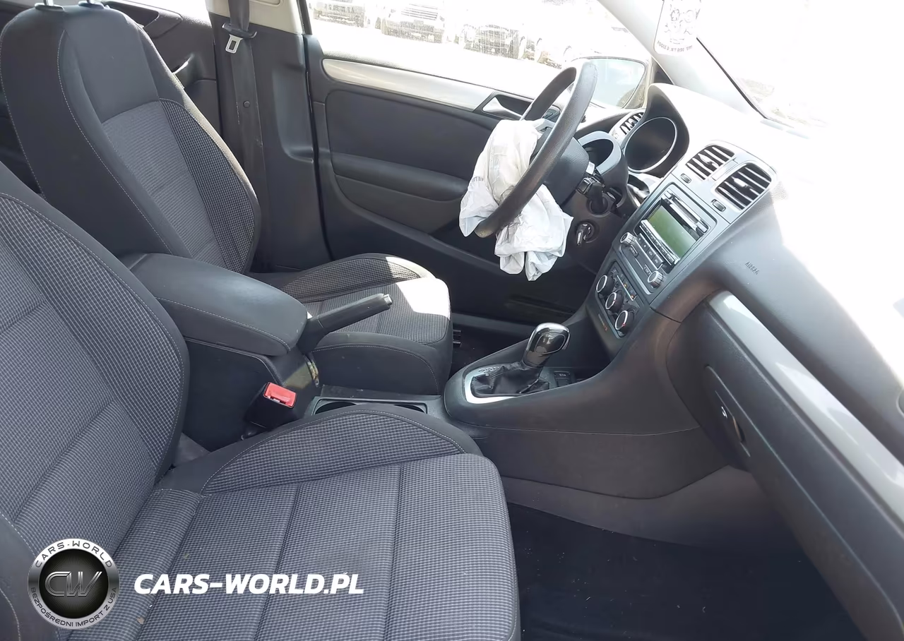 2013 Volkswagen Golf 2.5L 4-Door VIN:WVWDB7AJ4DW137392 - 5