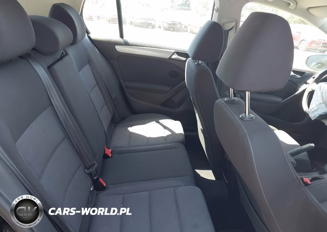 2013 Volkswagen Golf 2.5L 4-Door VIN:WVWDB7AJ4DW137392 - 8