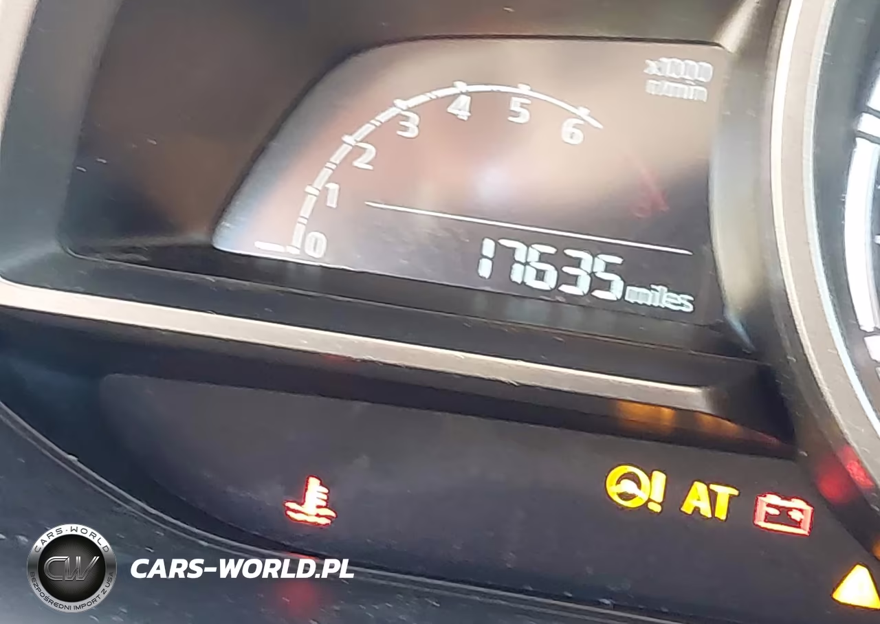 2019 Toyota Yaris Le VIN:3MYDLBYVXKY502996 - 16