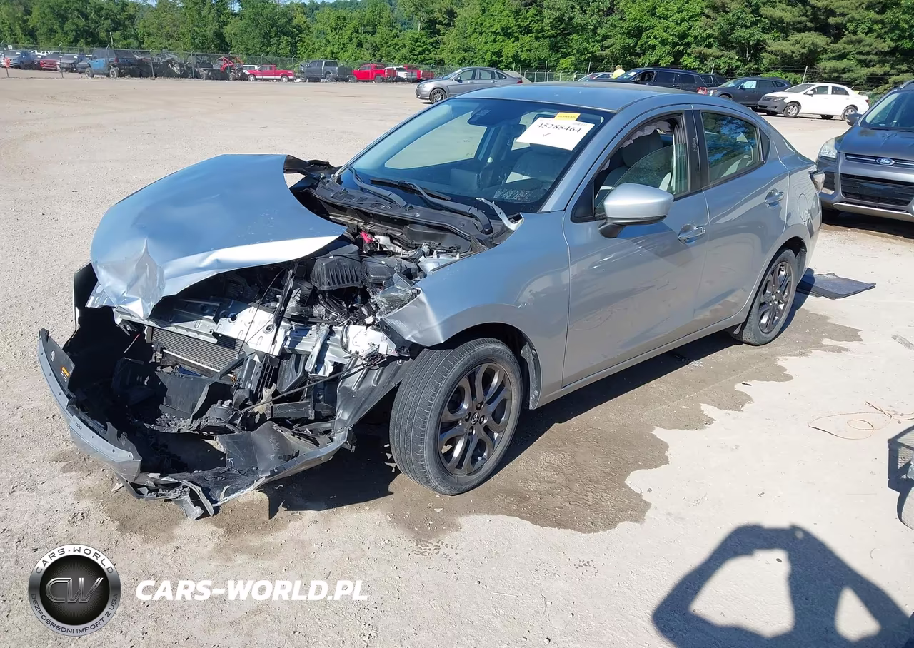 2019 Toyota Yaris Le VIN:3MYDLBYVXKY502996 - 2