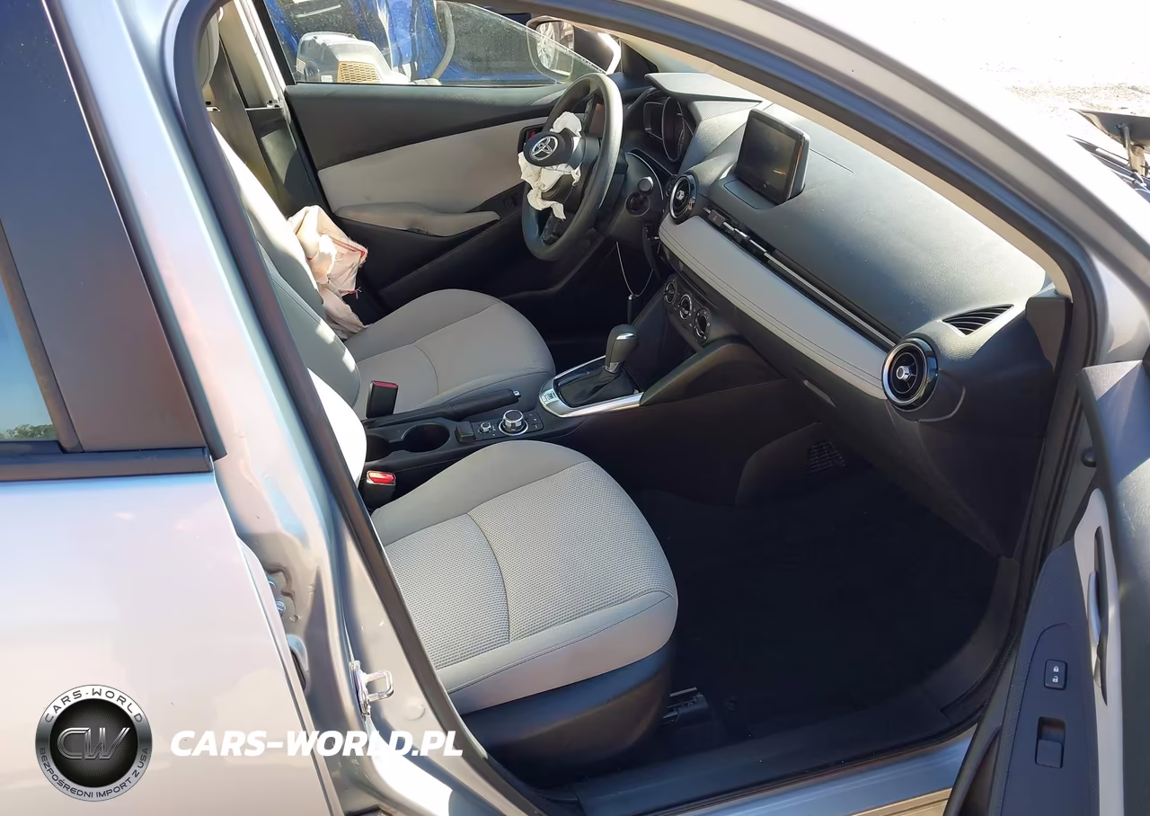 2019 Toyota Yaris Le VIN:3MYDLBYVXKY502996 - 5