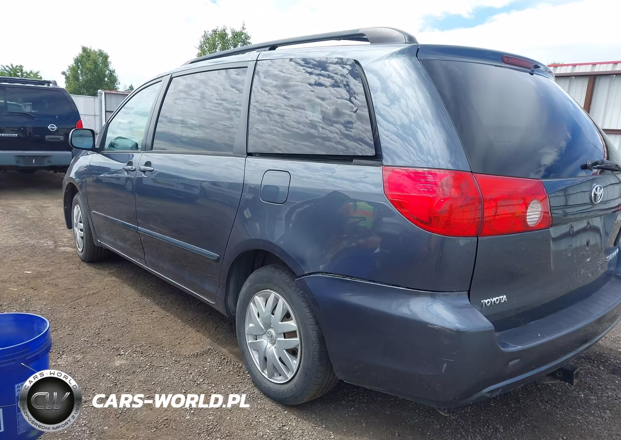 2007 Toyota Sienna Le VIN:5TDZK23CX7S018077 - 3