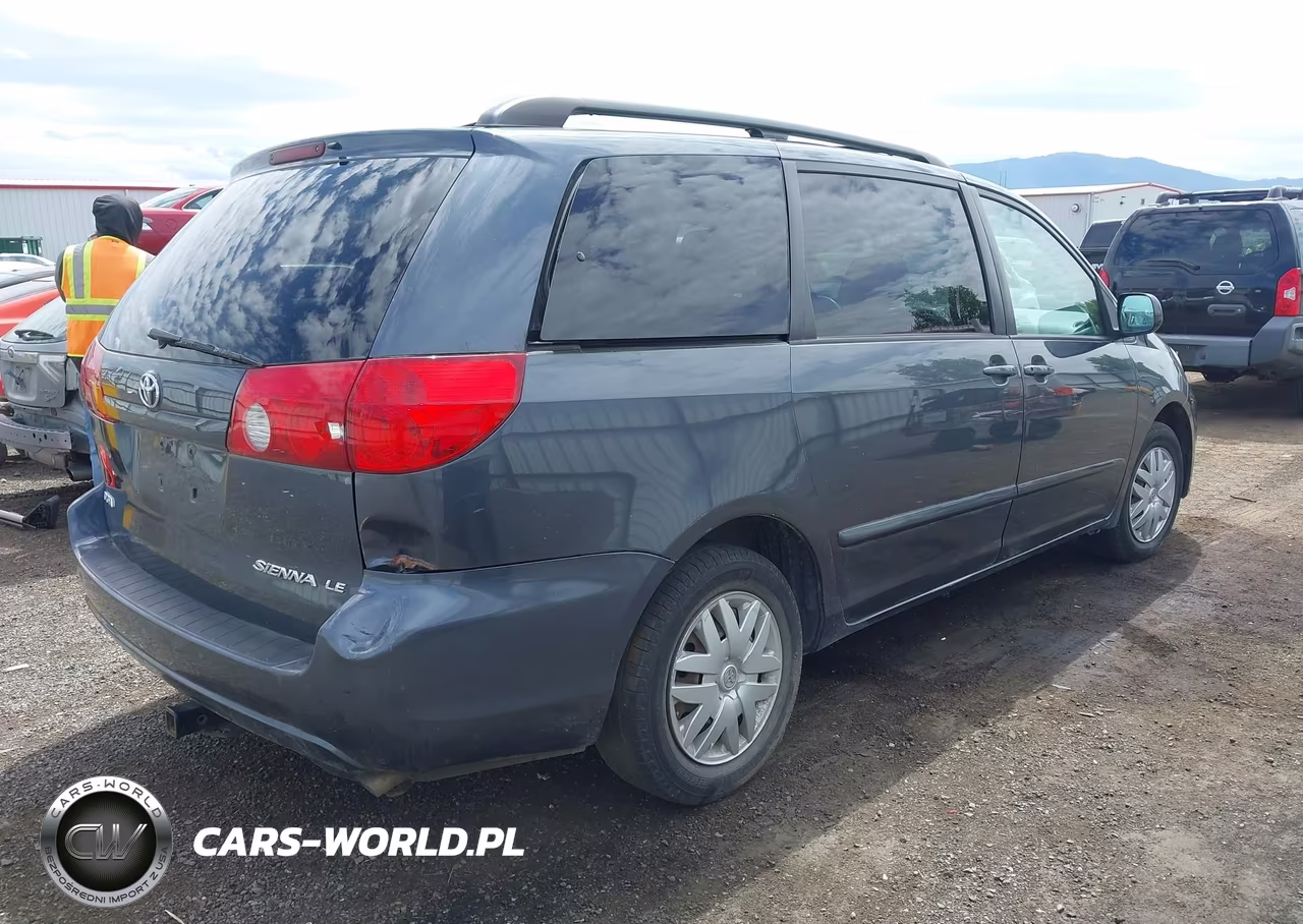 2007 Toyota Sienna Le VIN:5TDZK23CX7S018077 - 4