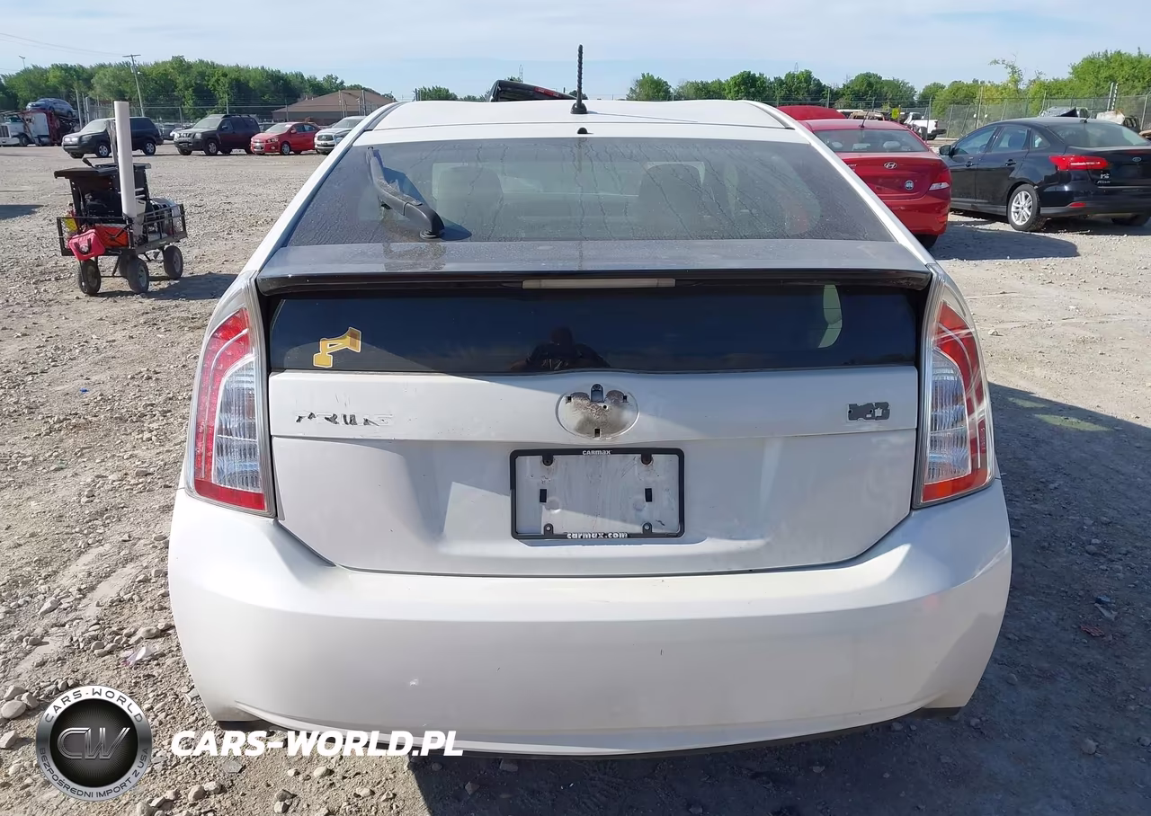 2014 Toyota Prius Two VIN:JTDKN3DU1E0384676 - 16