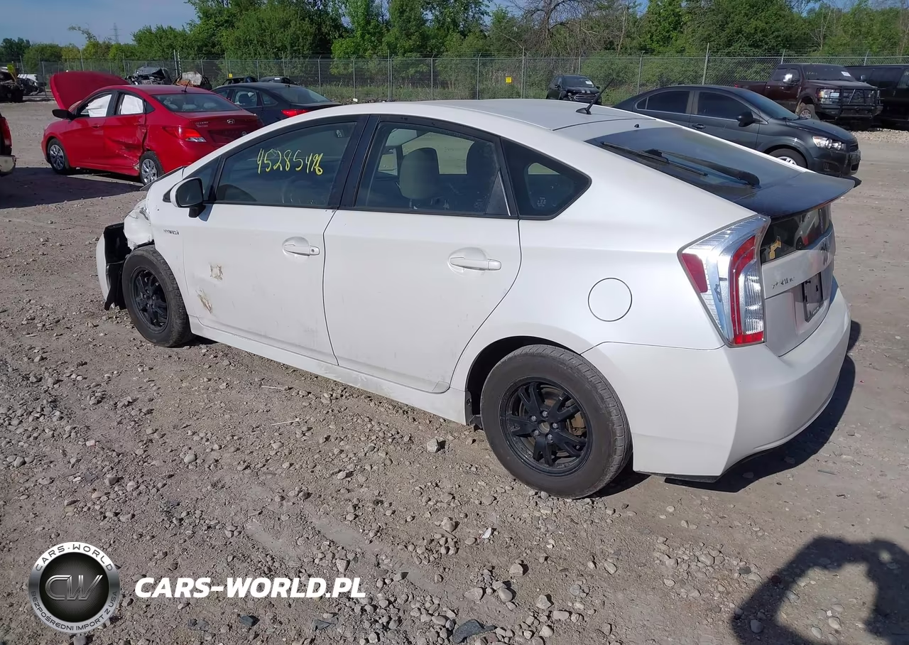 2014 Toyota Prius Two VIN:JTDKN3DU1E0384676 - 3