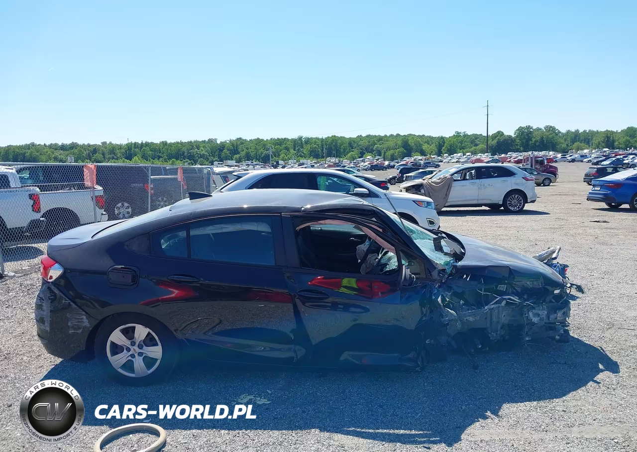 2016 Chevrolet Cruze Ls Auto VIN:1G1BC5SM9G7285501 - 14