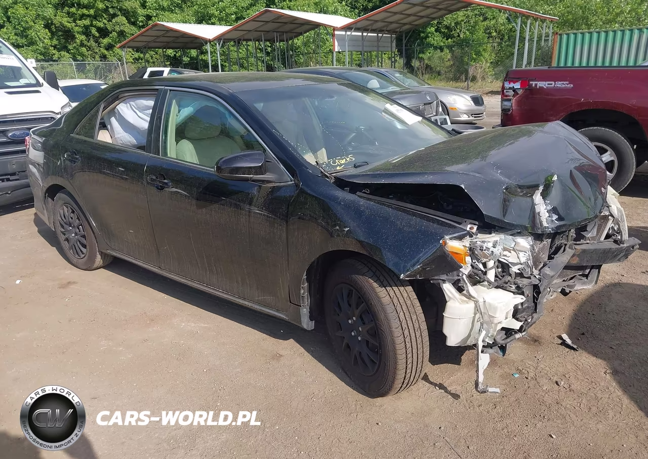 2012 Toyota Camry Le – zdjęcie 1 z 16