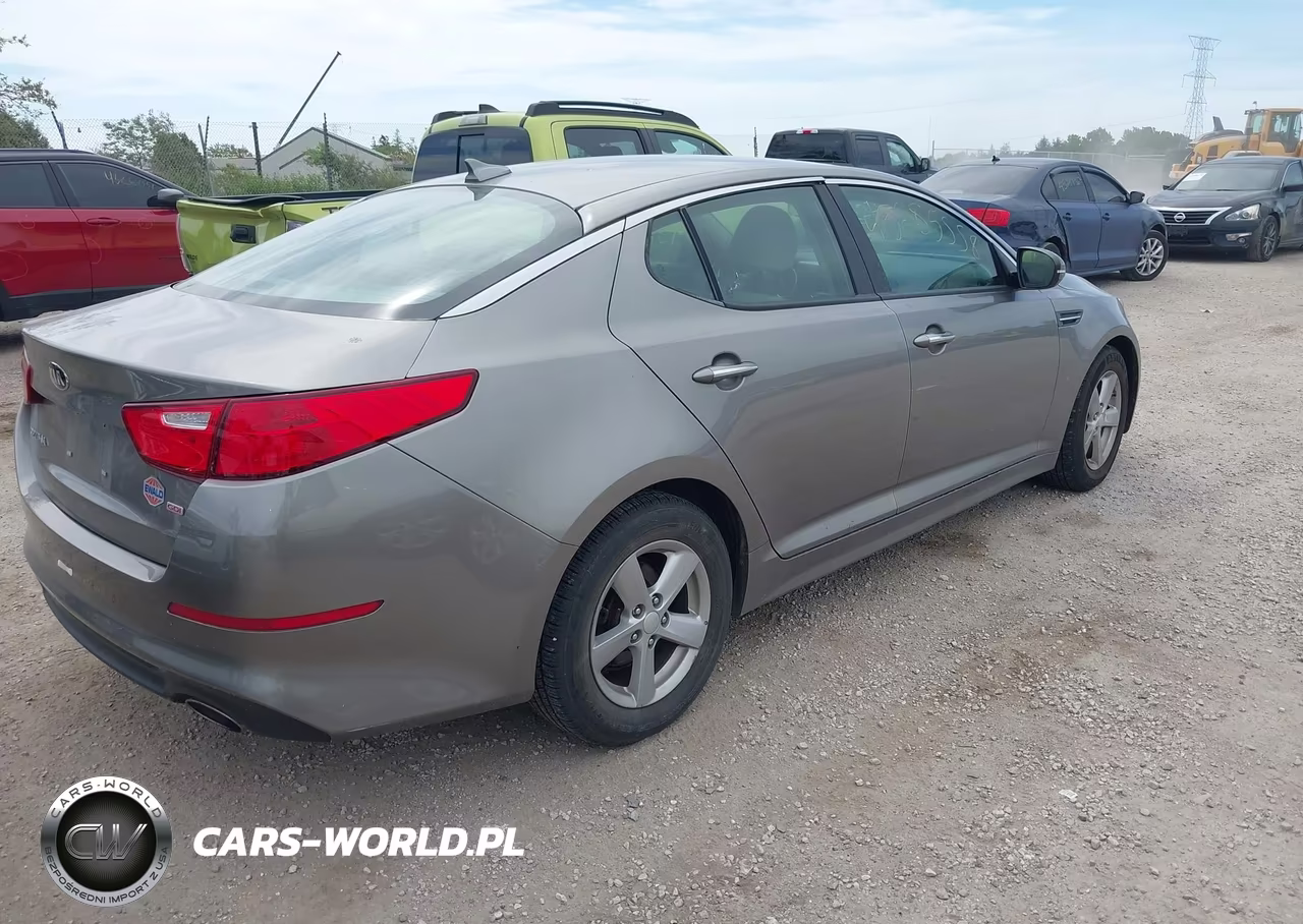 2015 Kia Optima Lx VIN:5XXGM4A79FG420742 - 4