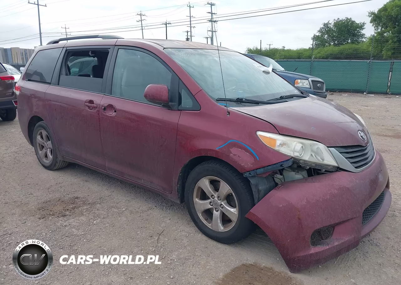 2014 Toyota Sienna Le V6 8 Passenger – zdjęcie 1 z 16