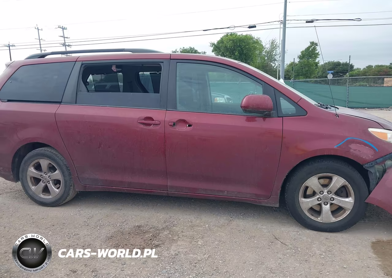 2014 Toyota Sienna Le V6 8 Passenger VIN:5TDKK3DC7ES467333 - 13