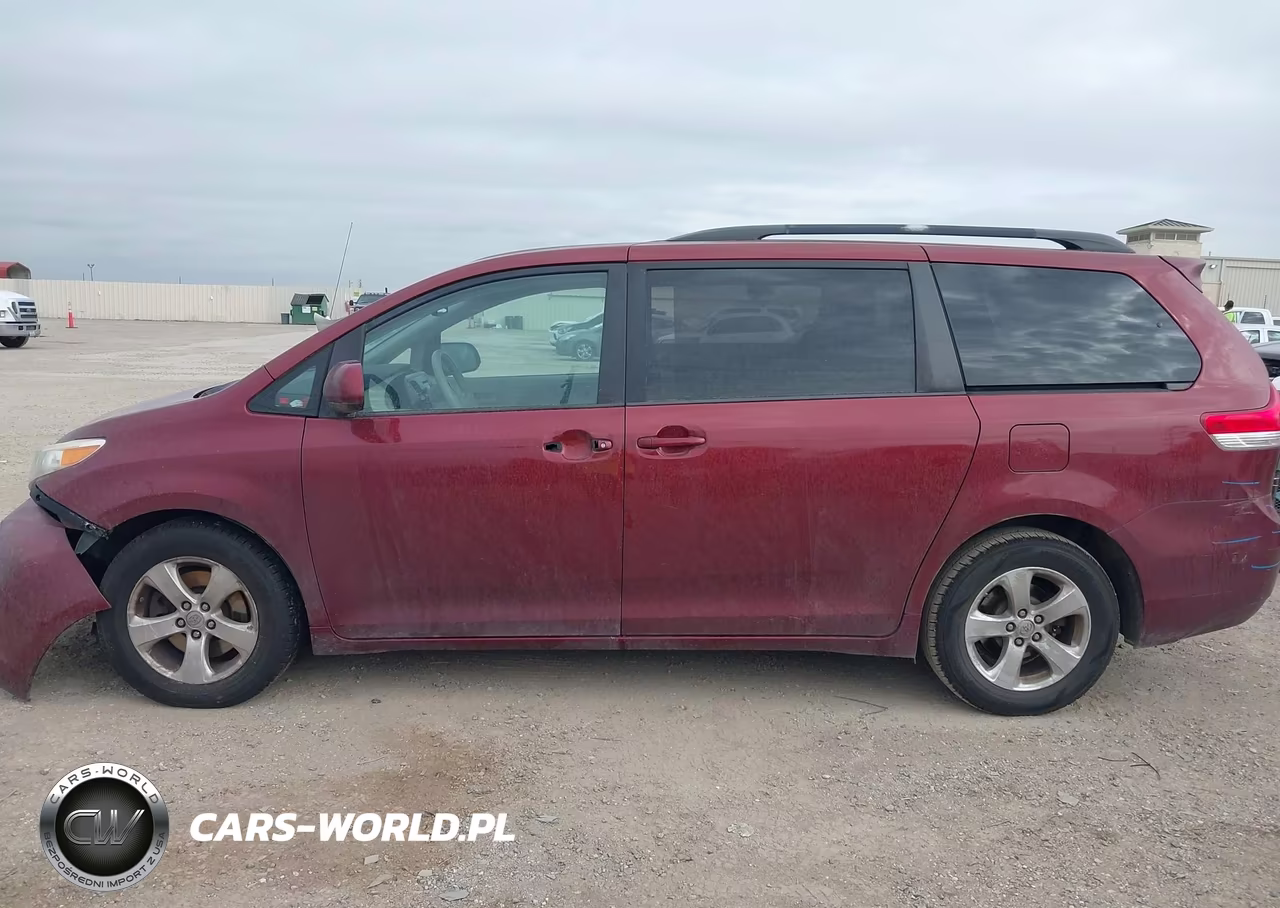 2014 Toyota Sienna Le V6 8 Passenger VIN:5TDKK3DC7ES467333 - 14