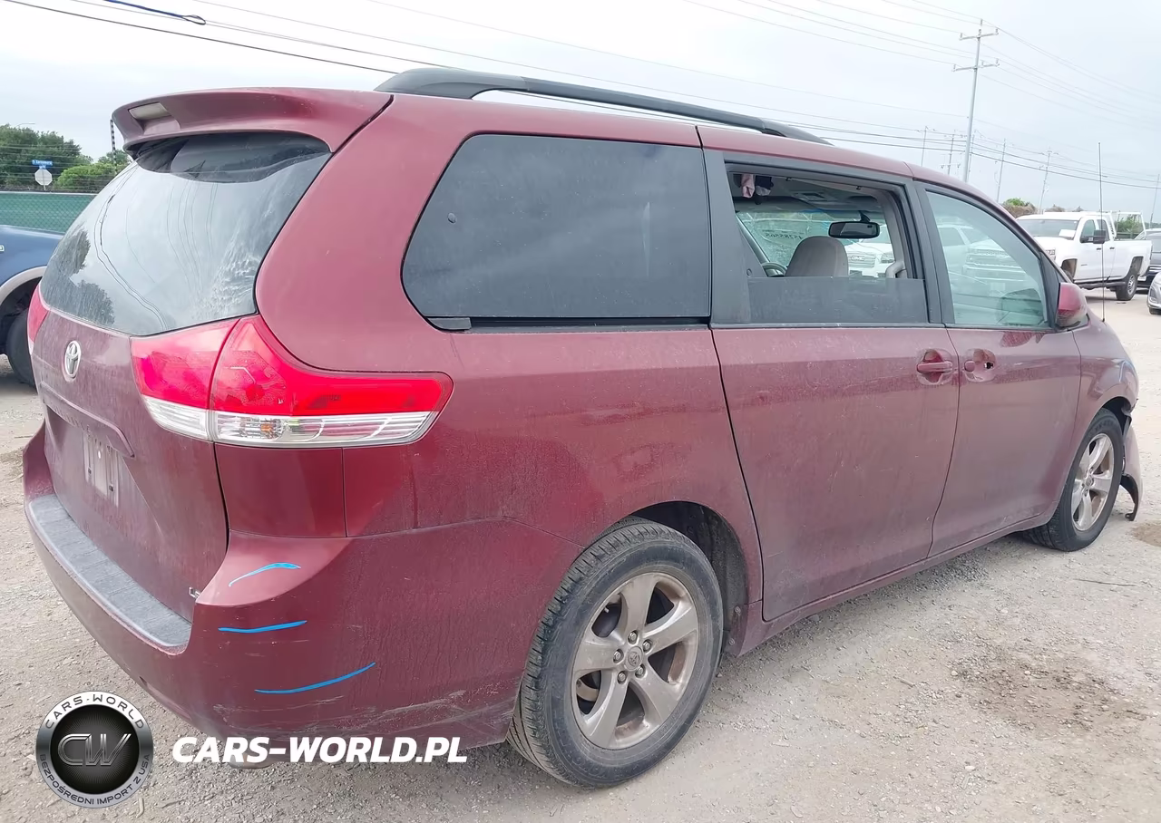 2014 Toyota Sienna Le V6 8 Passenger VIN:5TDKK3DC7ES467333 - 4