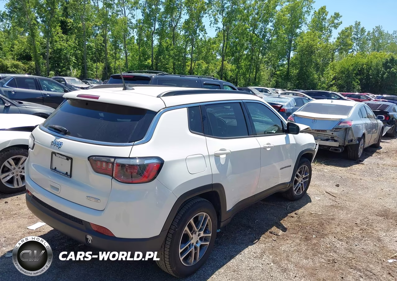 2018 Jeep Compass Latitude Fwd VIN:3C4NJCBB4JT102859 - 4