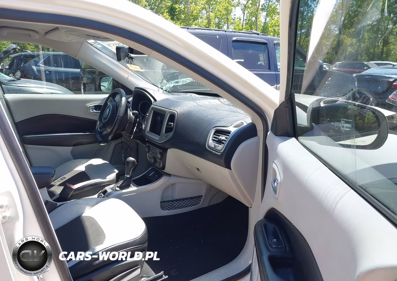 2018 Jeep Compass Latitude Fwd VIN:3C4NJCBB4JT102859 - 5