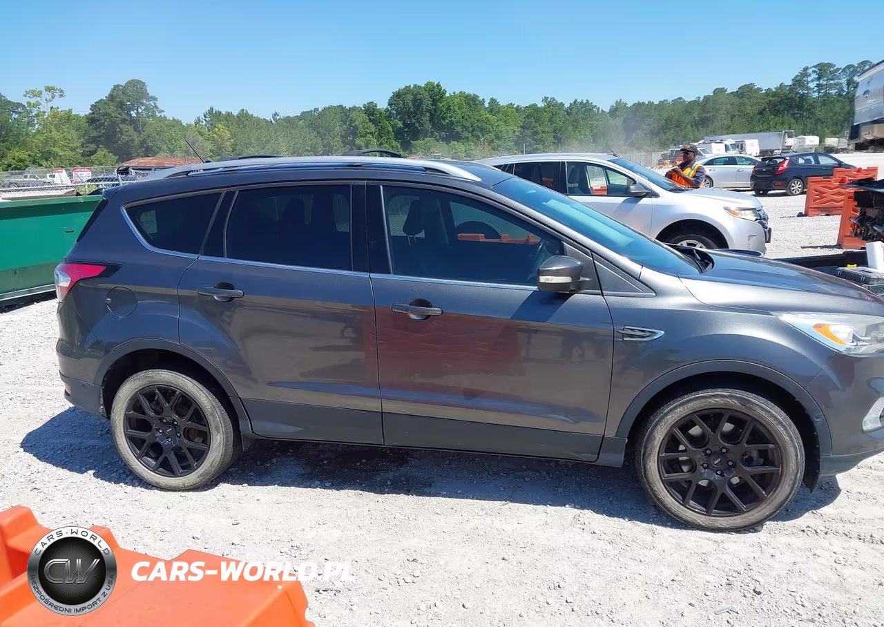 2018 Ford Escape Titanium VIN:1FMCU9J96JUB24332 - 13