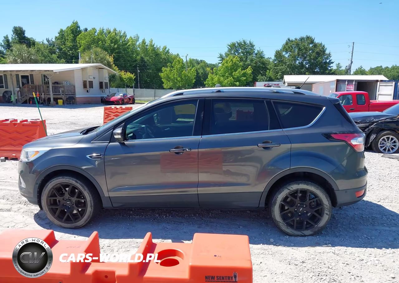 2018 Ford Escape Titanium VIN:1FMCU9J96JUB24332 - 14