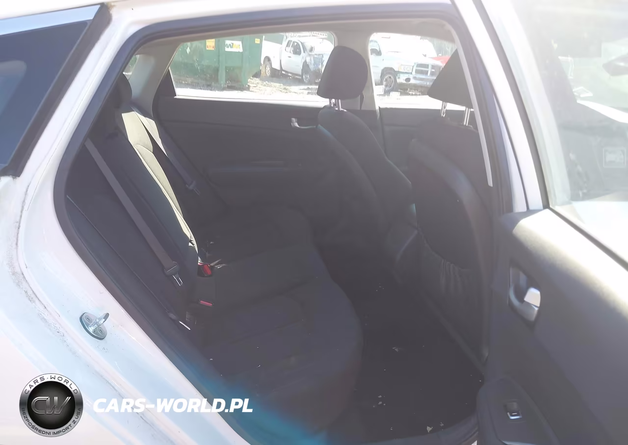 2016 Kia Optima Lx VIN:KNAGT4L30G5117199 - 8