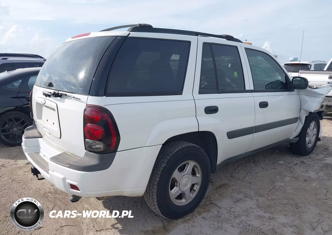2005 Chevrolet Trailblazer Ls VIN:1GNDS13S052152748 - 4